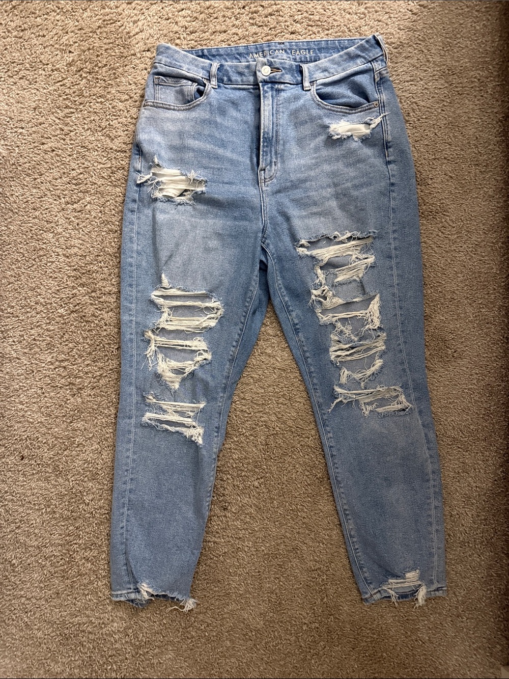 American Eagle Outfitters Light Blue Ripped Mom Jeans